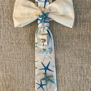 White and Blue Starfish Patterned Bow Tie Accessory